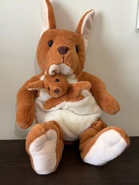 VINTAGE PLUSH KANGAROO AND JOEY BACKPACK - 90S Y2K SOUVENIR